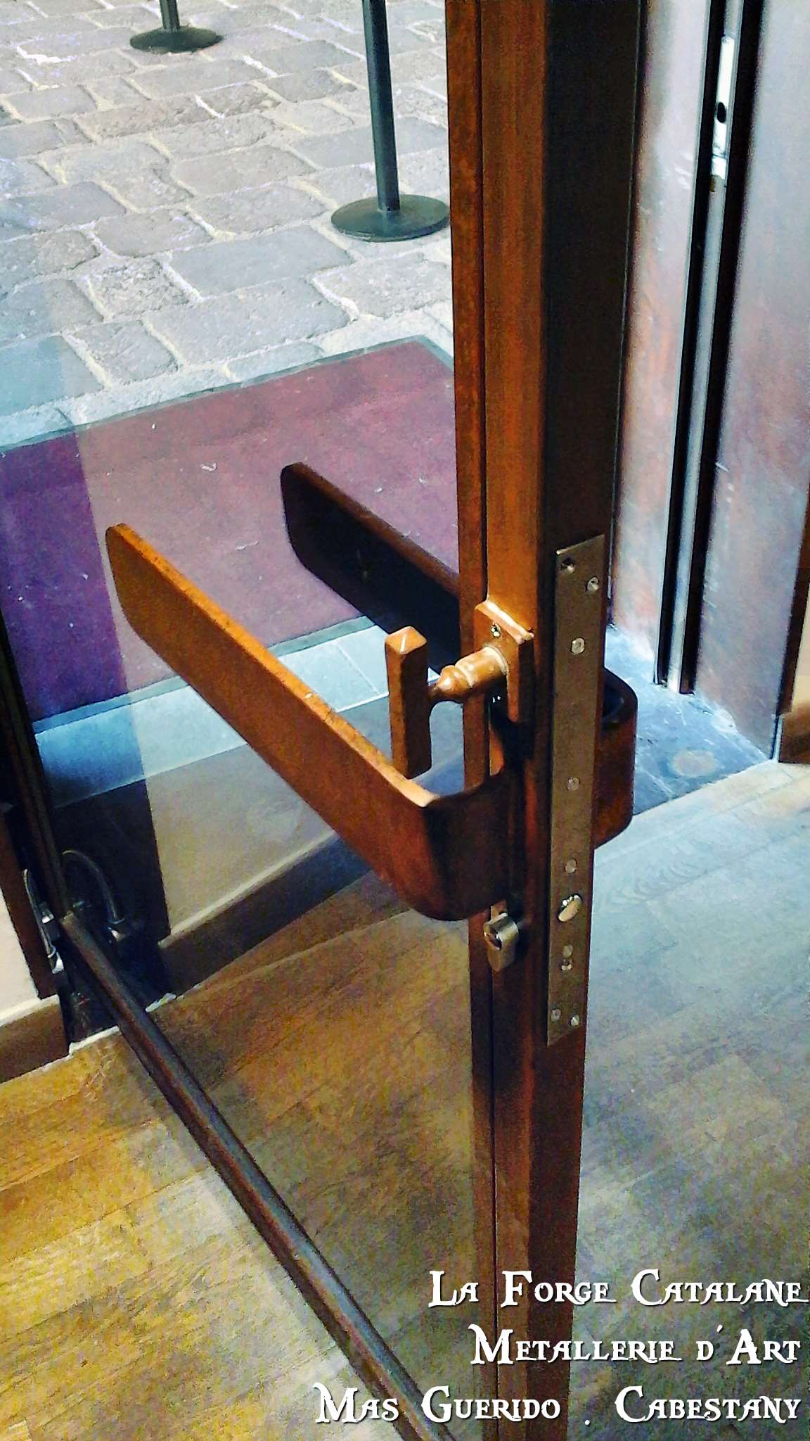 detail porte vitree corten palais rois de majorques perpignan forge catalane 2.jpg